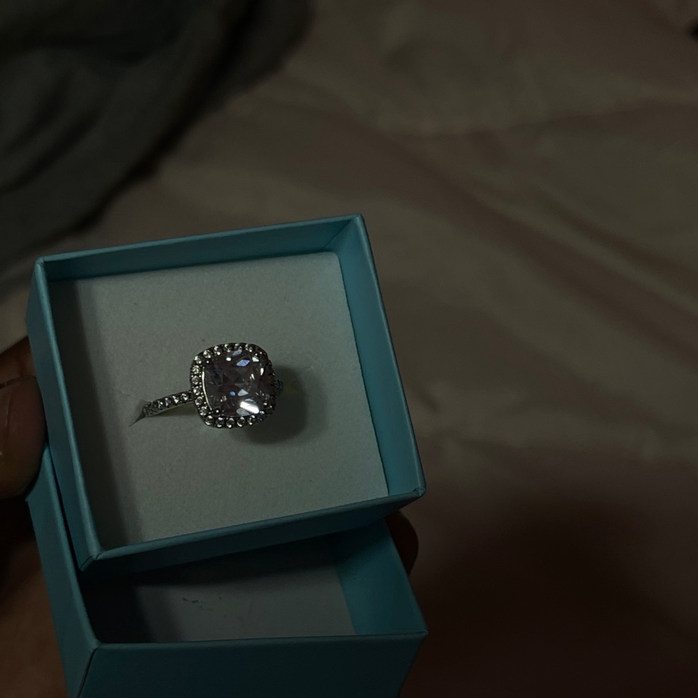 Ring - Picture 4 of 9